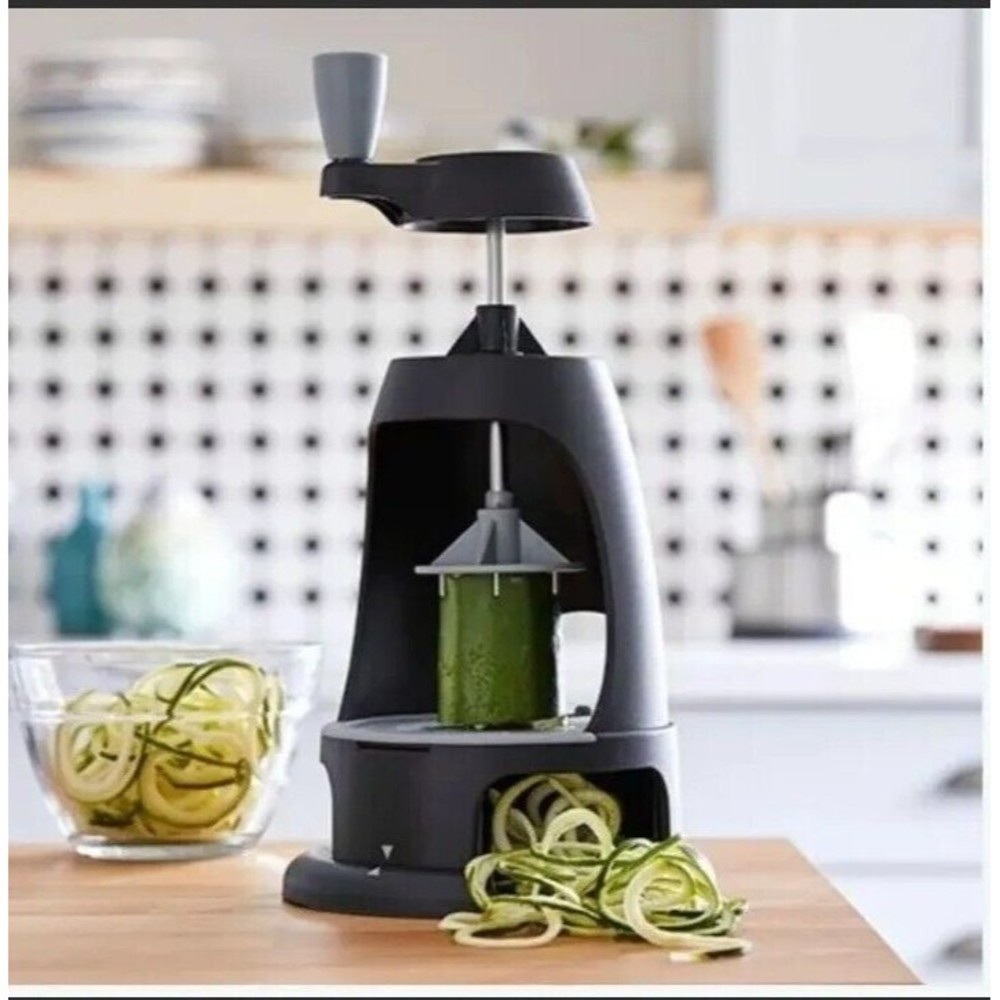 PAMPERED CHEF VEGGIE SPIRALIZER   Vegetable Slicer Potato Twister